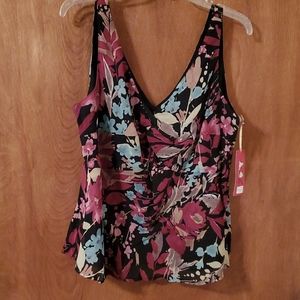 Flowered sleeveless blouse